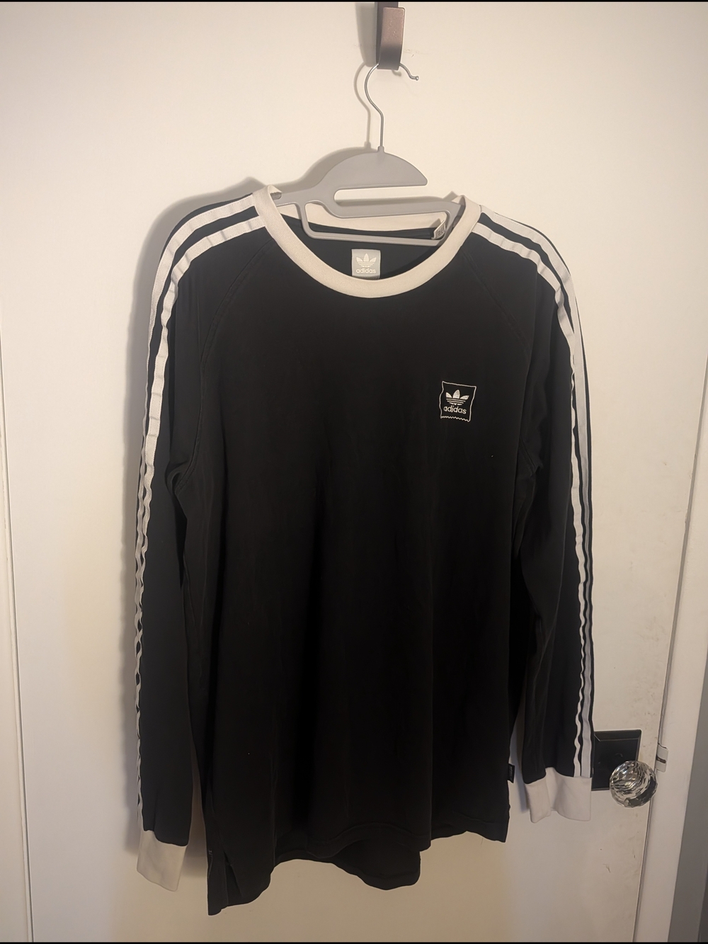Adidas Originals Men's Large 3-Stripes Long Sleeve California Tee Black DU8394 - Picture 3 of 7